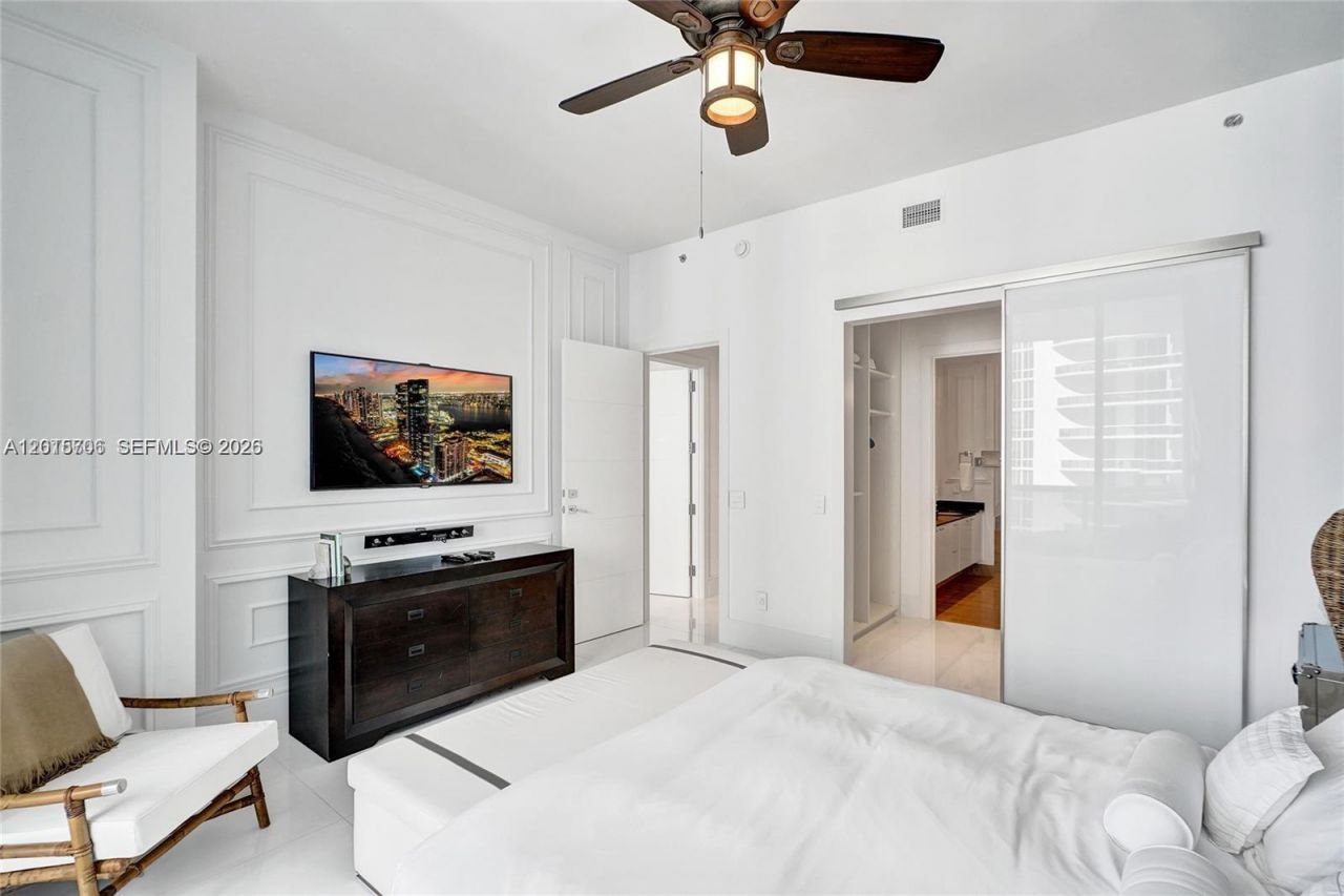15811 Collins Ave , Unit 3302, Sunny Isles Beach, FL 33160 Photo