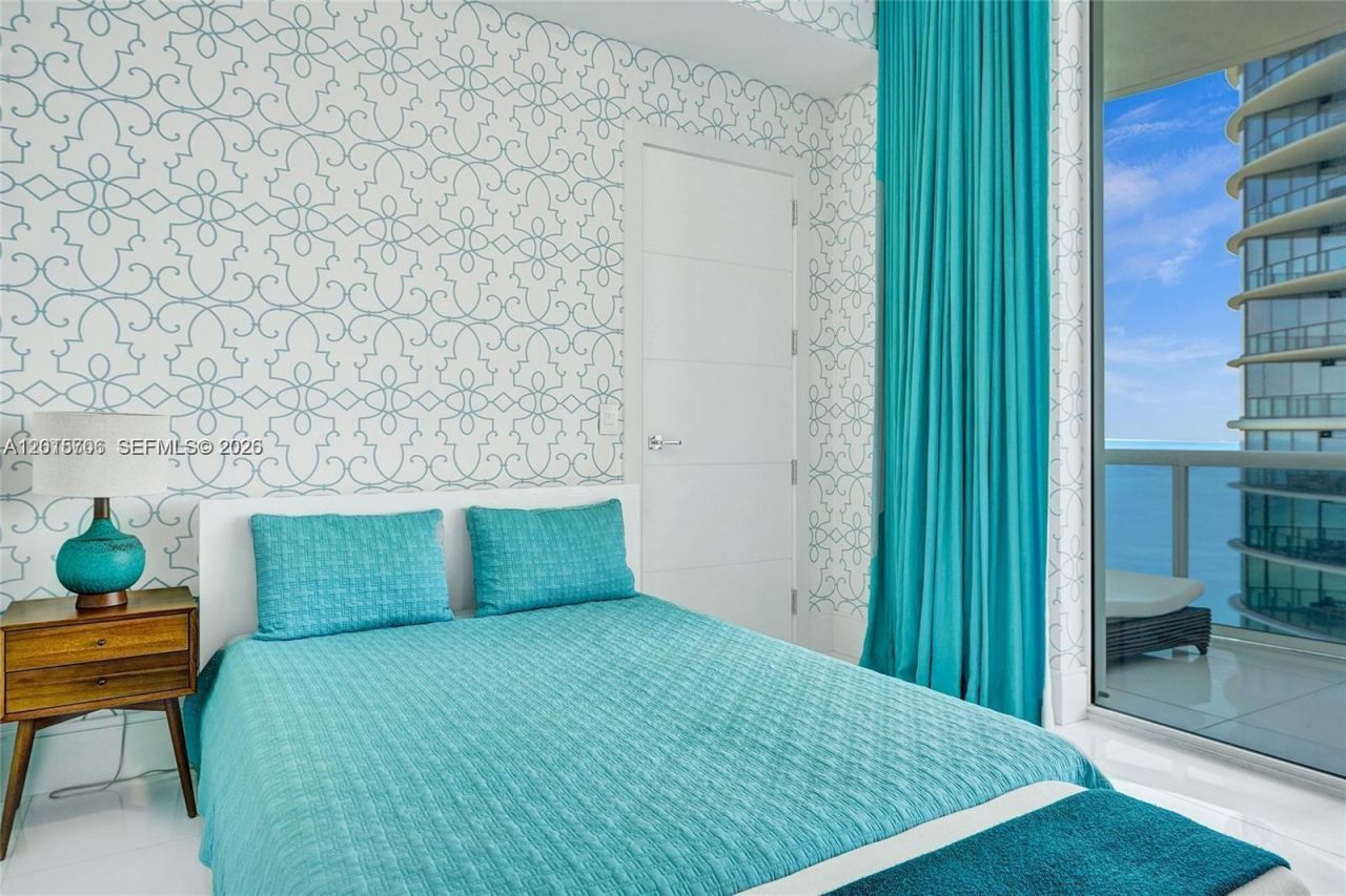 15811 Collins Ave , Unit 3302, Sunny Isles Beach, FL 33160 Photo