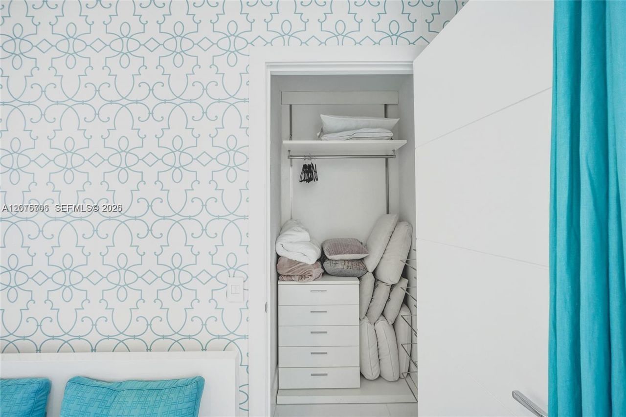 15811 Collins Ave , Unit 3302, Sunny Isles Beach, FL 33160 Photo