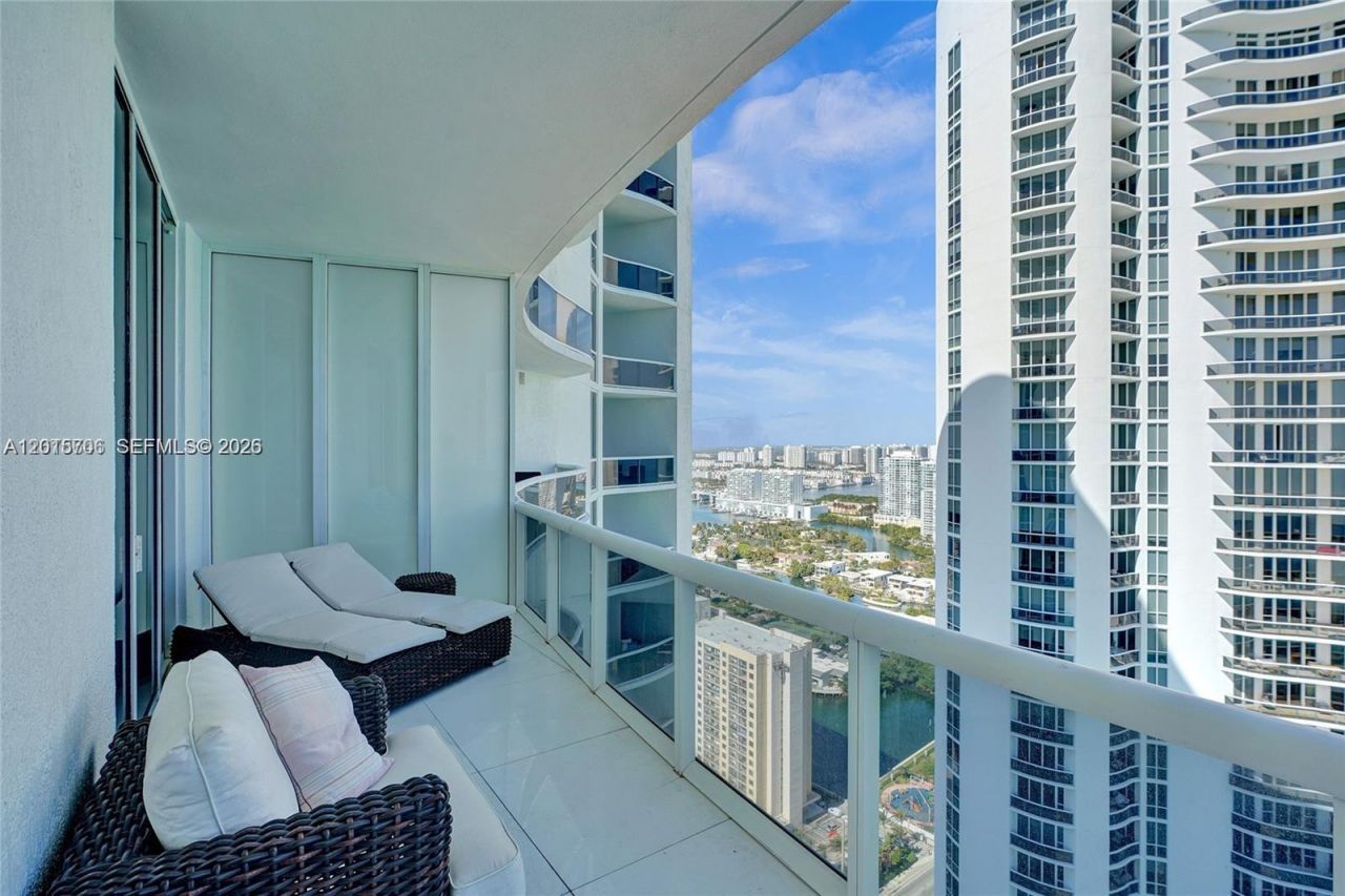15811 Collins Ave , Unit 3302, Sunny Isles Beach, FL 33160 Photo