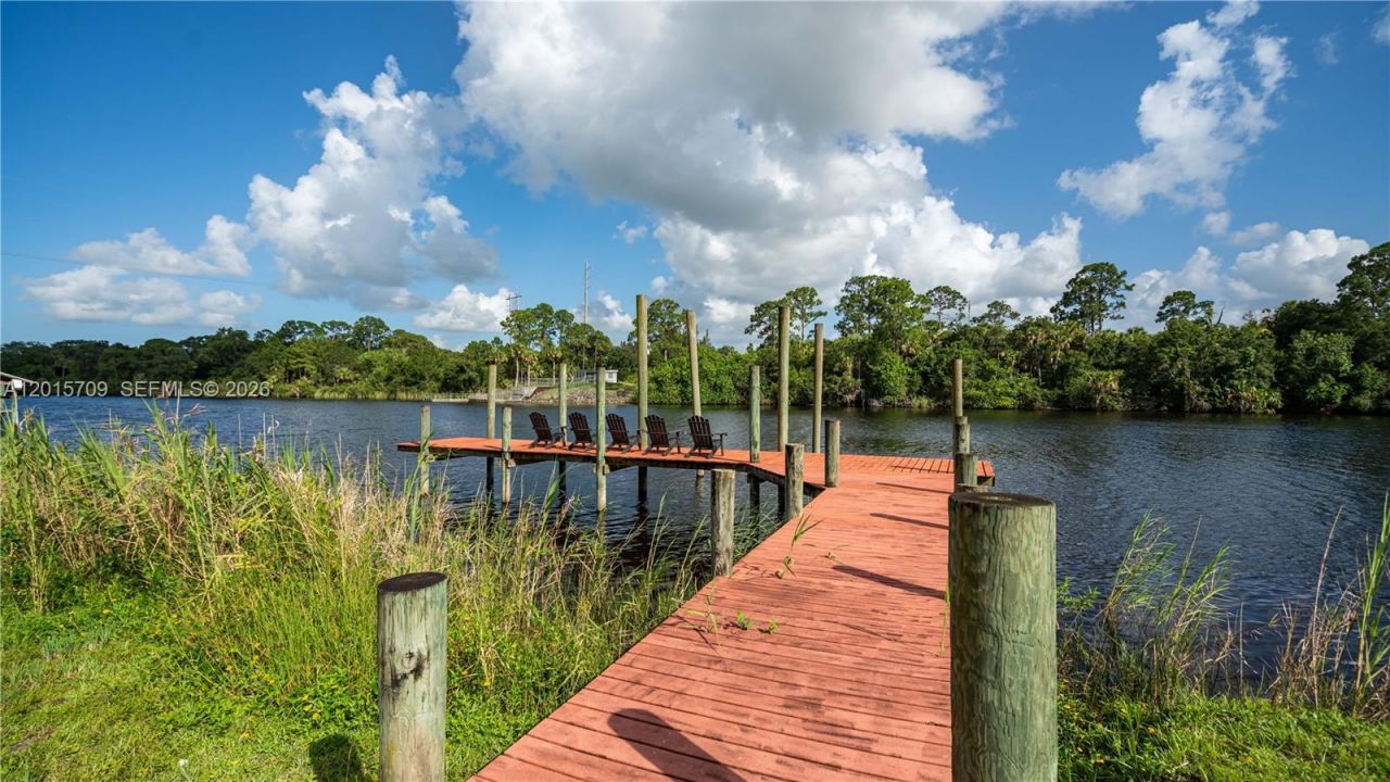 6152 SW Banks St , Palm City, FL 34990 Photo