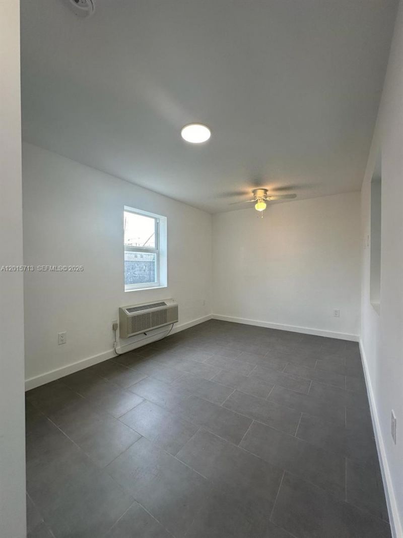 1535 NW 1st Pl , Unit 10, Miami, FL 33136 Photo