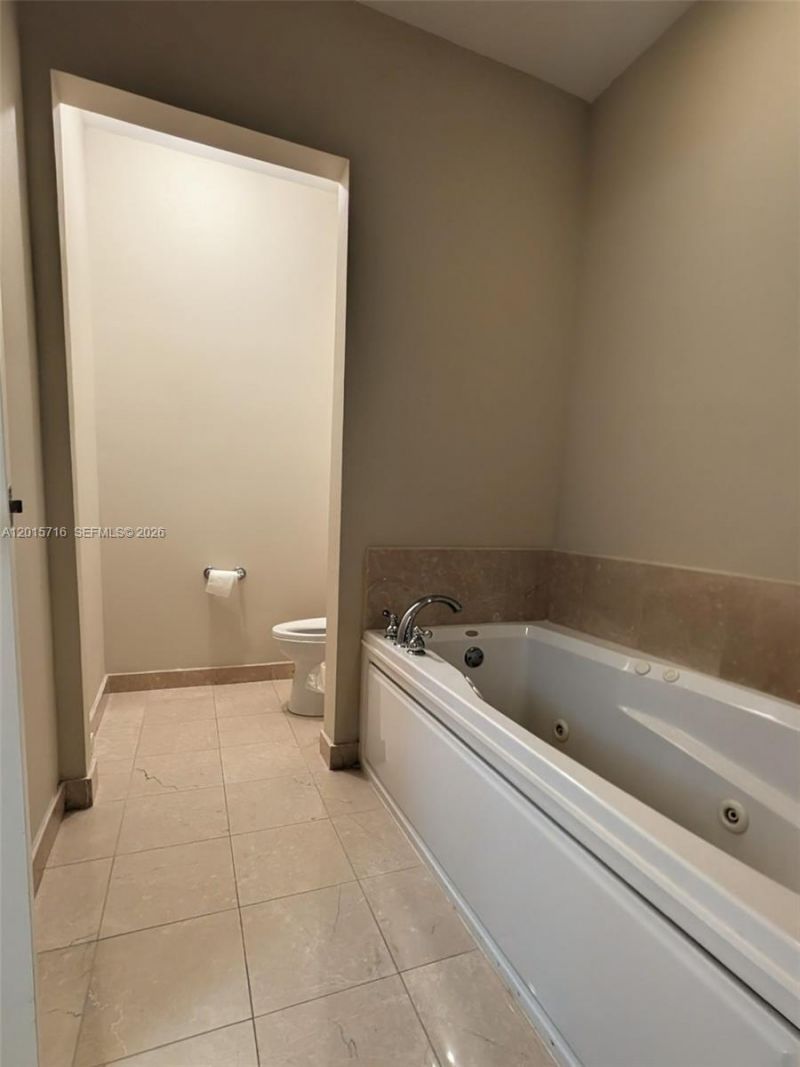16101 Emerald Estates Dr, Unit 254, Weston, FL 33331 Photo