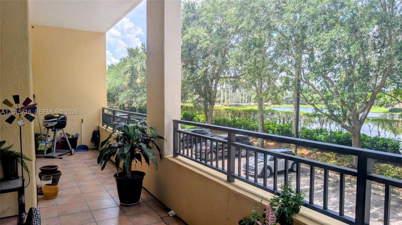 16101 Emerald Estates Dr, Unit 254, Weston, FL 33331 Photo
