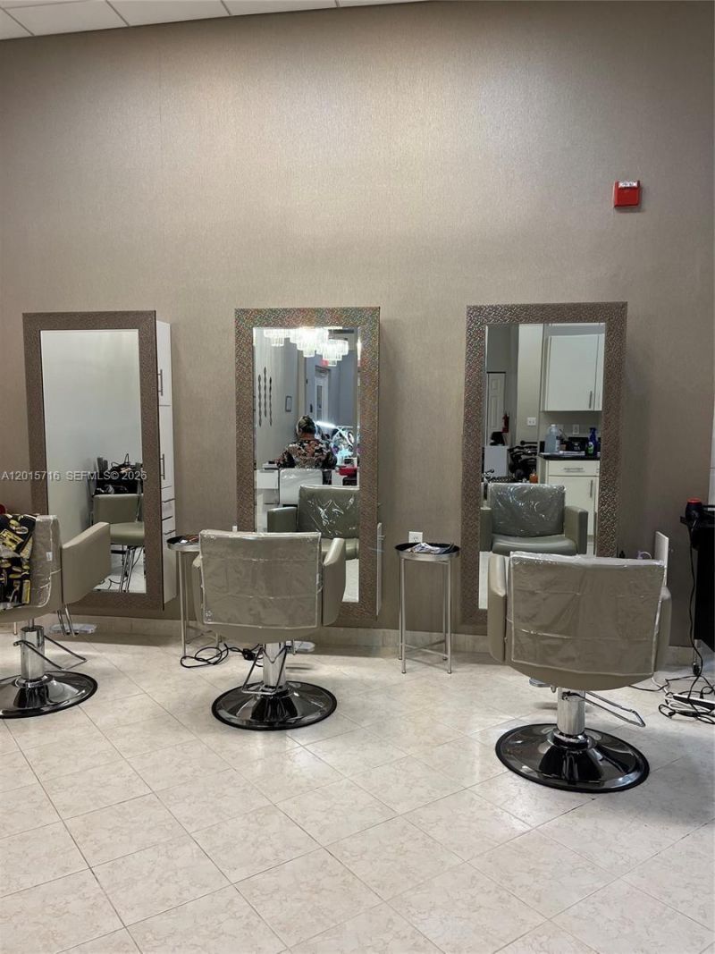 16101 Emerald Estates Dr, Unit 254, Weston, FL 33331 Photo