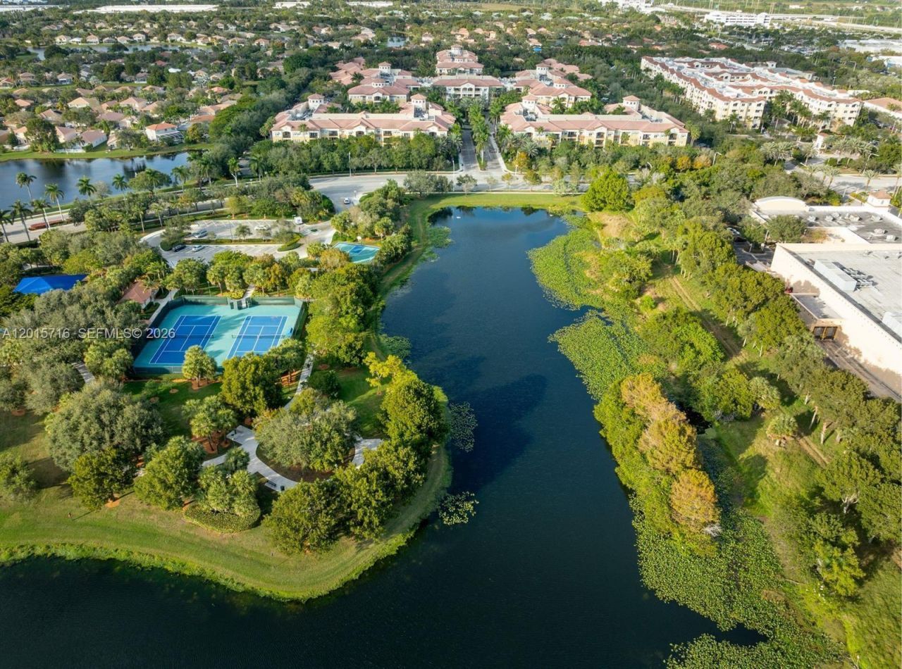 16101 Emerald Estates Dr, Unit 254, Weston, FL 33331 Photo