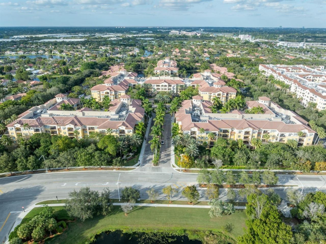 16101 Emerald Estates Dr, Unit 254, Weston, FL 33331 Photo