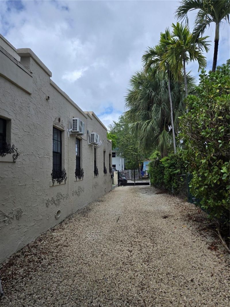 12 NE 50th Street , Miami, FL 33137 Photo