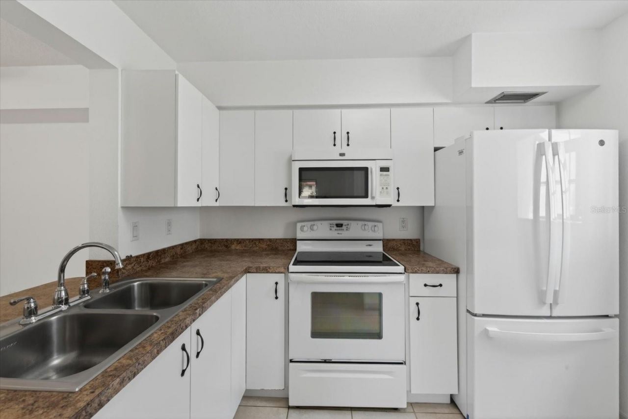 5735 Gardens Drive, Unit 5735, Sarasota, FL 34243 Photo