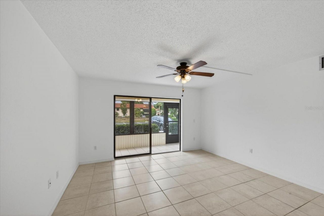 5735 Gardens Drive, Unit 5735, Sarasota, FL 34243 Photo