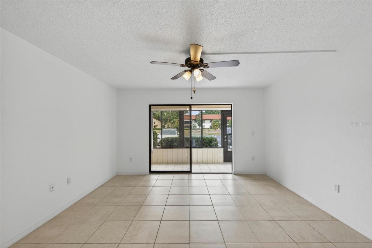 5735 Gardens Drive, Unit 5735, Sarasota, FL 34243 Photo