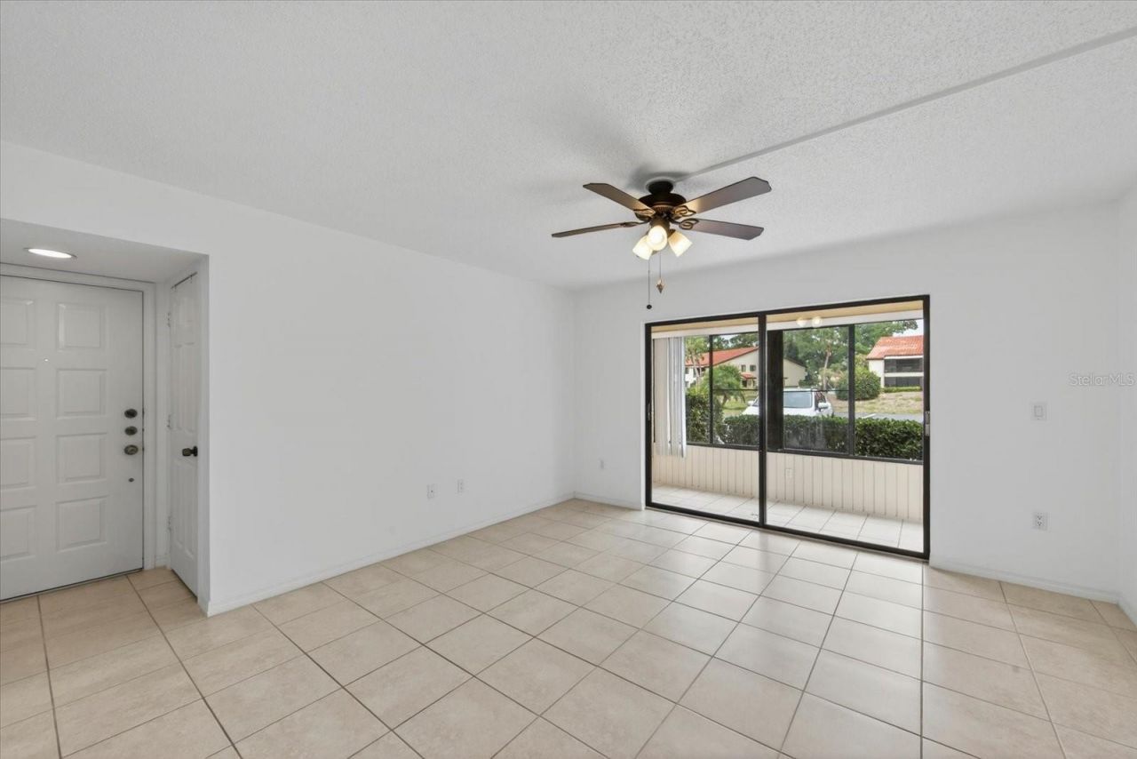 5735 Gardens Drive, Unit 5735, Sarasota, FL 34243 Photo