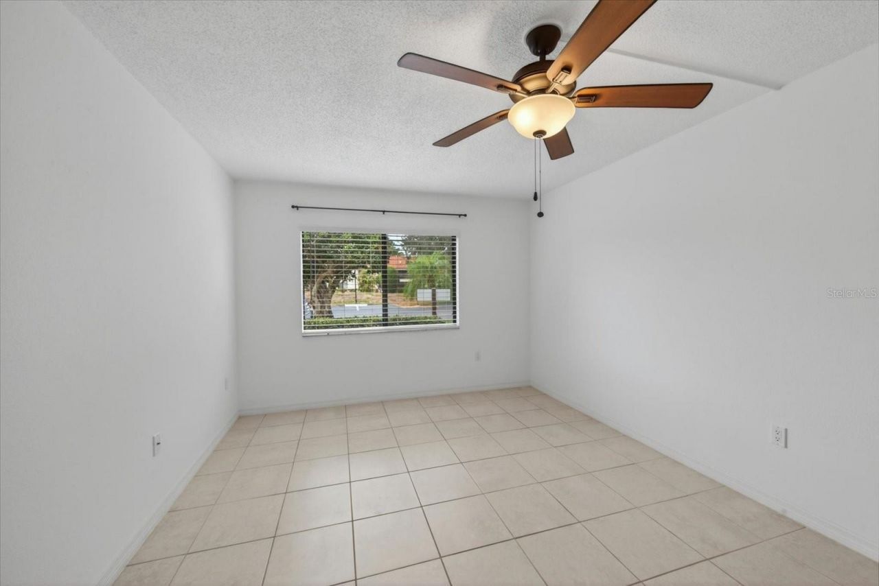 5735 Gardens Drive, Unit 5735, Sarasota, FL 34243 Photo
