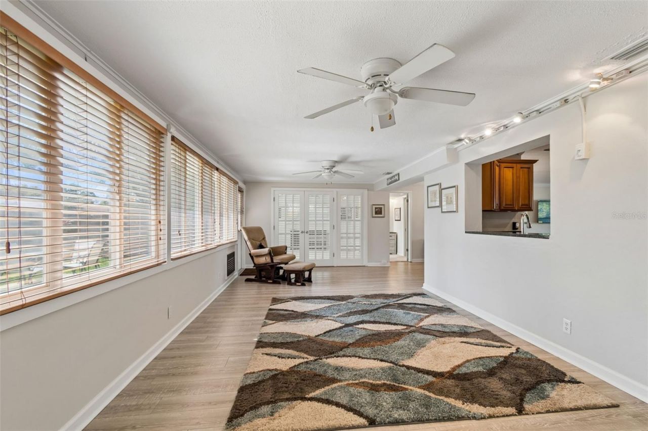 546 Gershwin Drive, Largo, FL 33771 Photo
