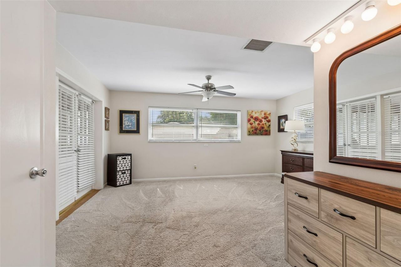 546 Gershwin Drive, Largo, FL 33771 Photo