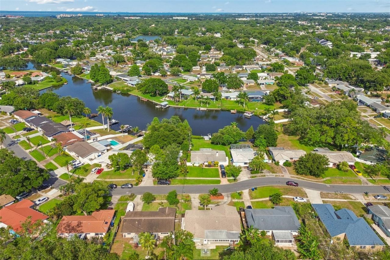 546 Gershwin Drive, Largo, FL 33771 Photo