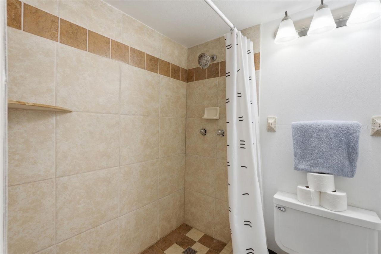 2366 E Mall Drive , Unit 403, Fort Myers, FL 33901 Photo