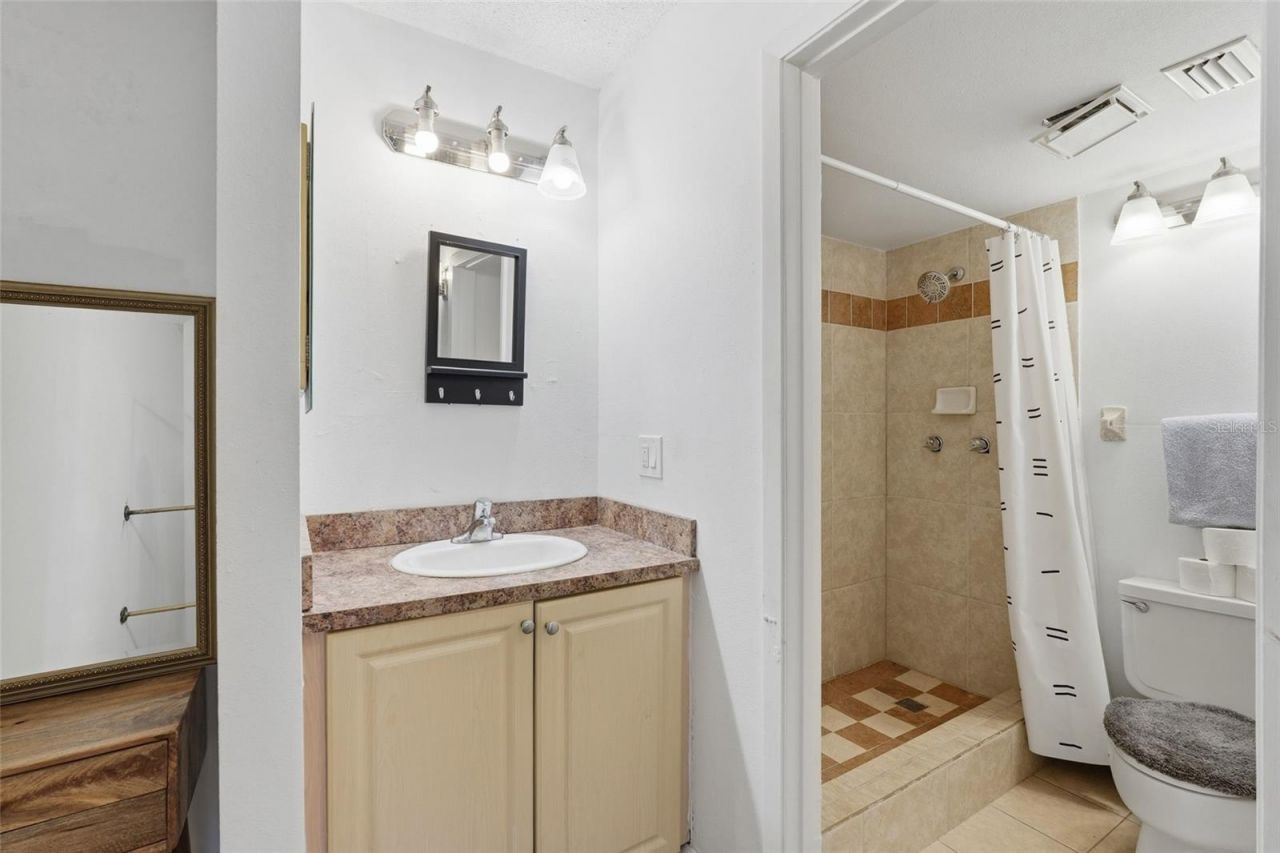 2366 E Mall Drive , Unit 403, Fort Myers, FL 33901 Photo