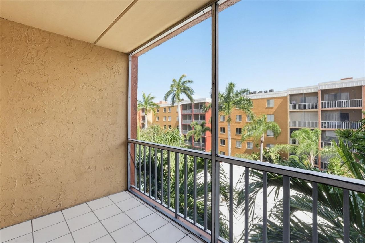 2366 E Mall Drive , Unit 403, Fort Myers, FL 33901 Photo