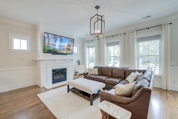 462 Bramson Court photo 4