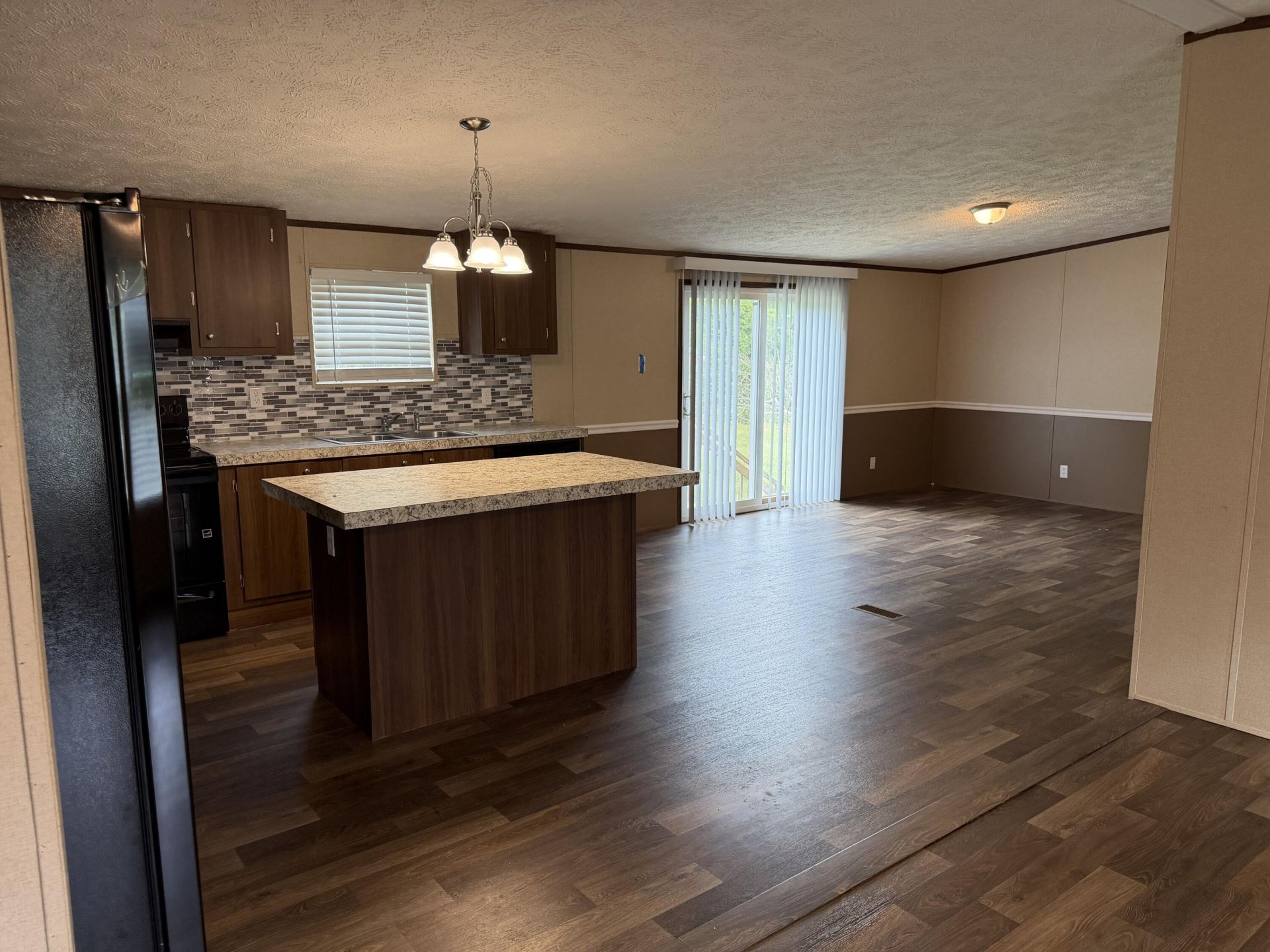 4616 Easy Street Photo 5