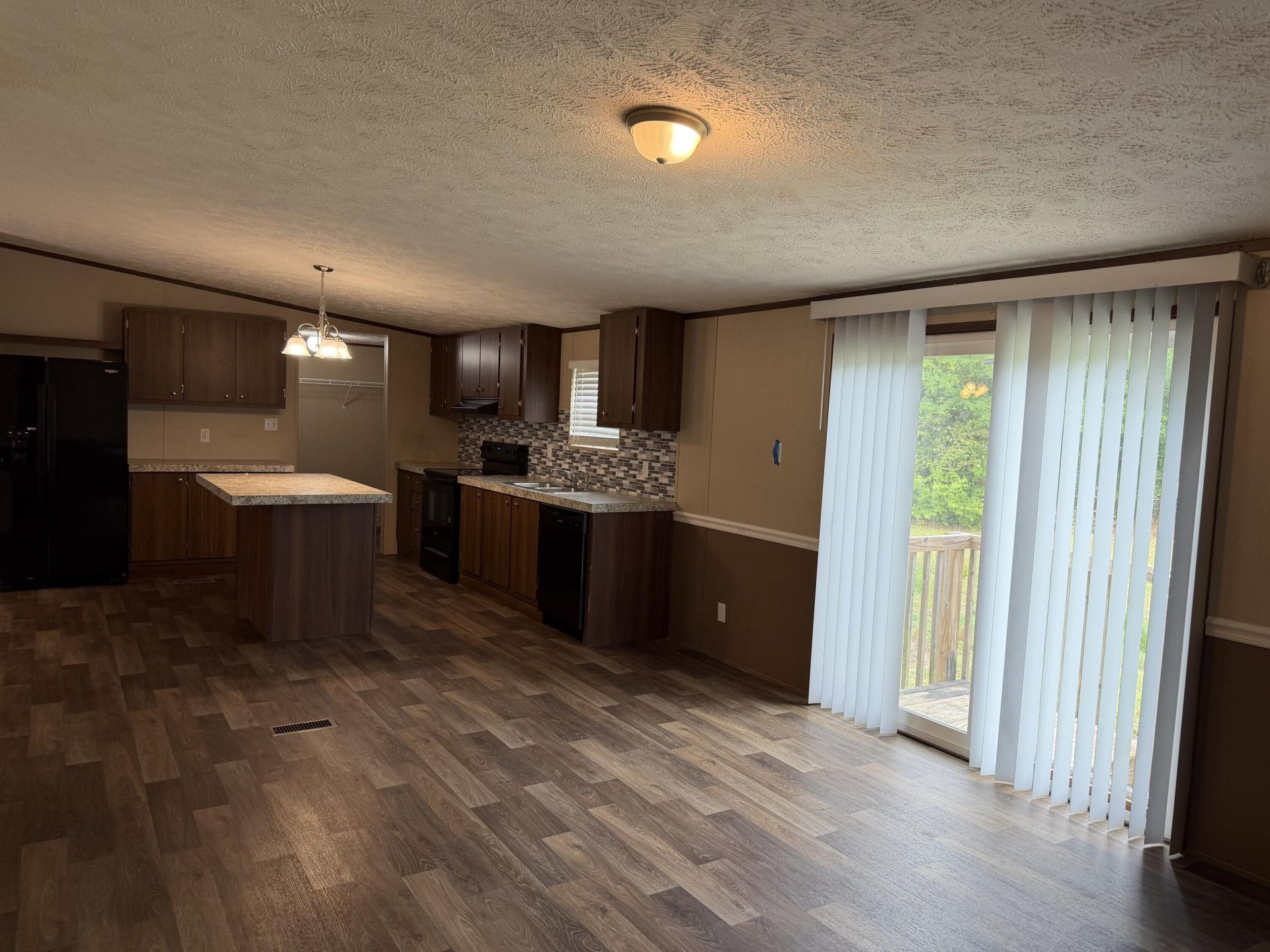 4616 Easy Street Photo 7