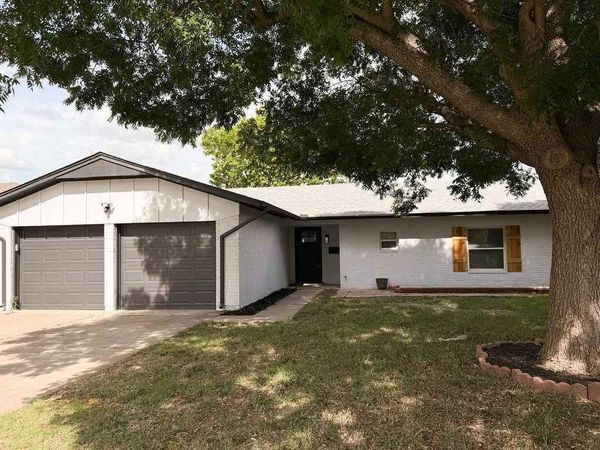1907 NW Great Plains Blvd, Lawton, OK 73505