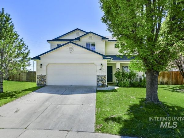 633 W Mulberry Loop, Nampa, ID 83686
