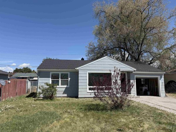 916 Howard, Pocatello, ID 83201