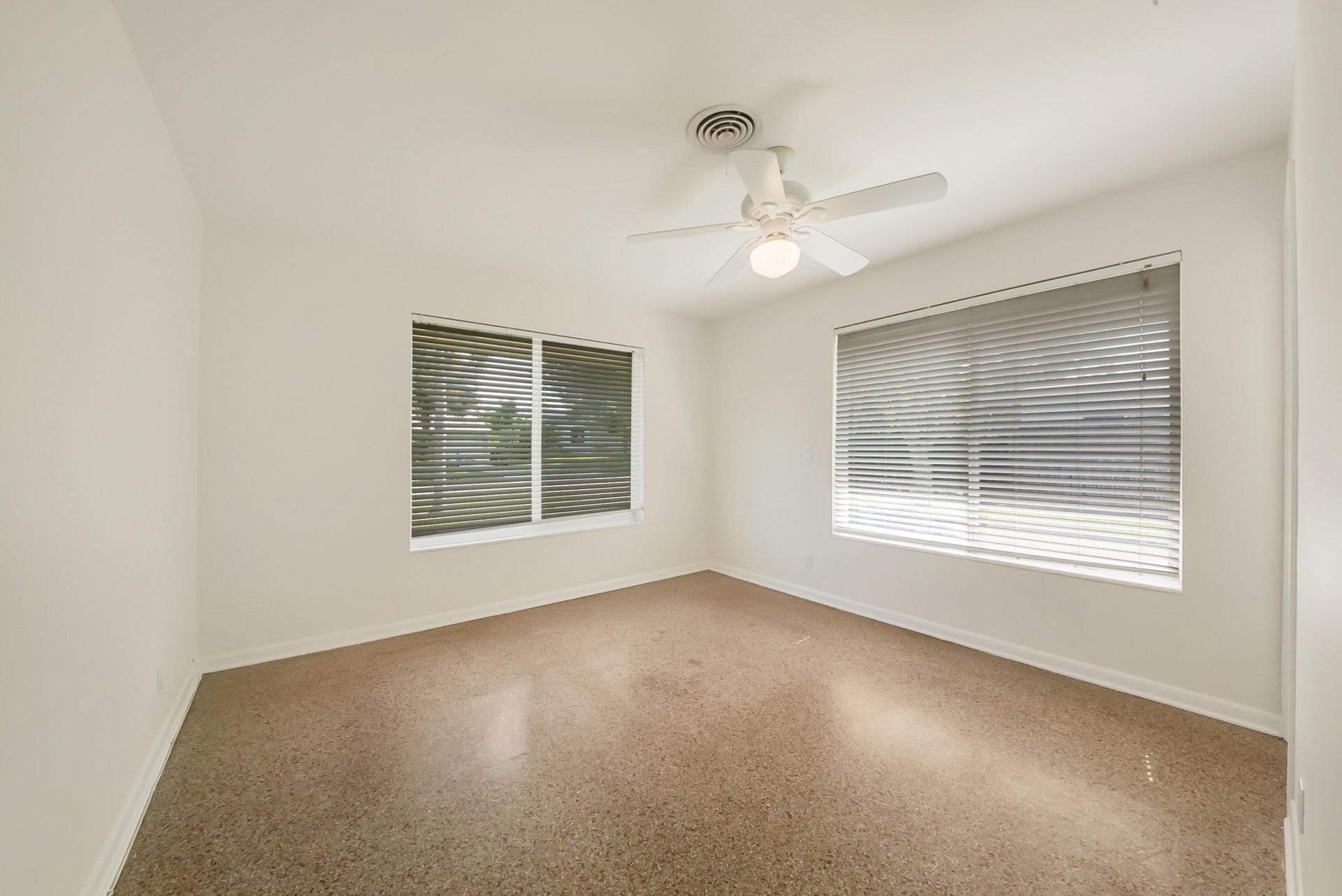 2022 Collier Avenue, Lake Worth, FL 33461 Photo