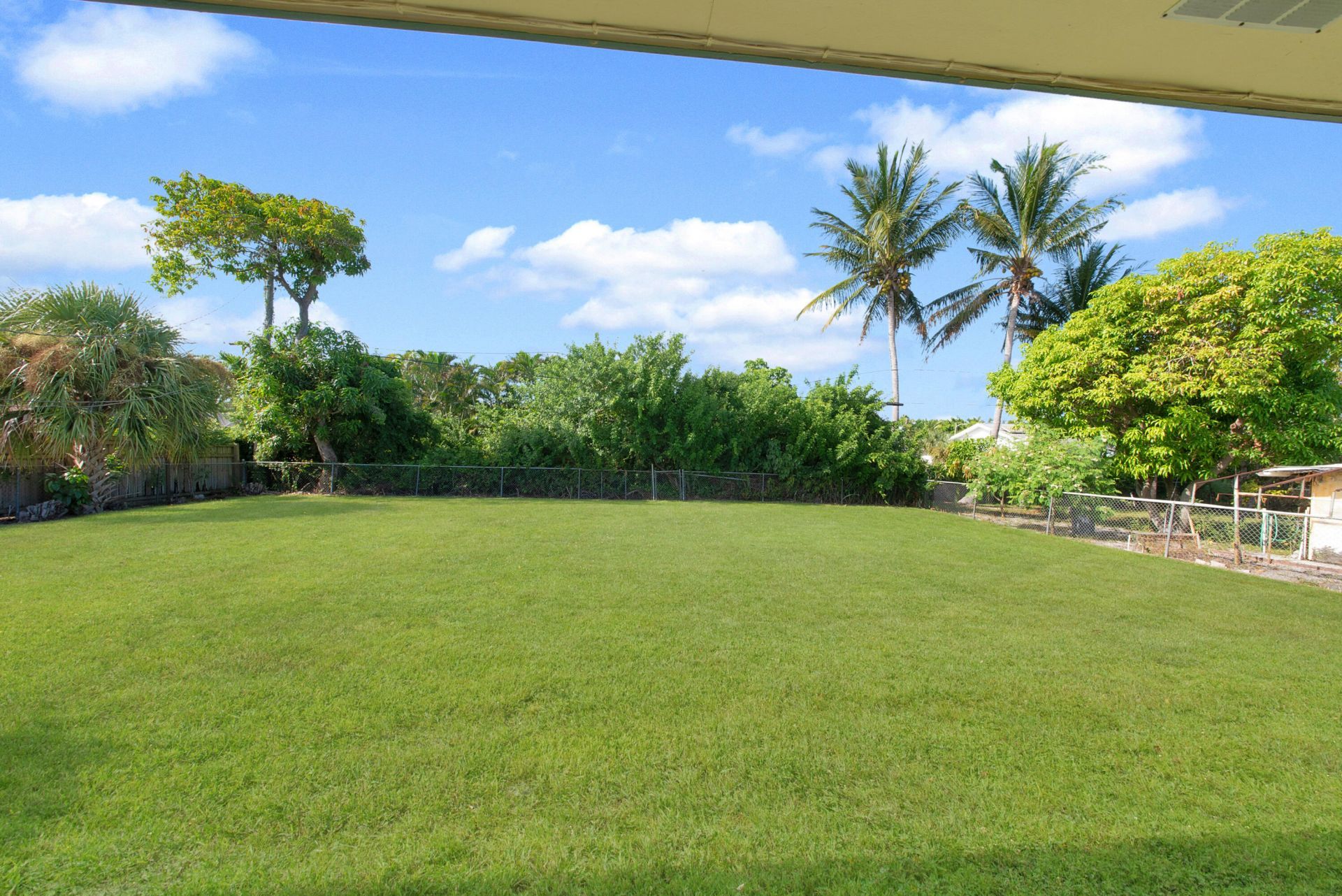 2022 Collier Avenue, Lake Worth, FL 33461 Photo