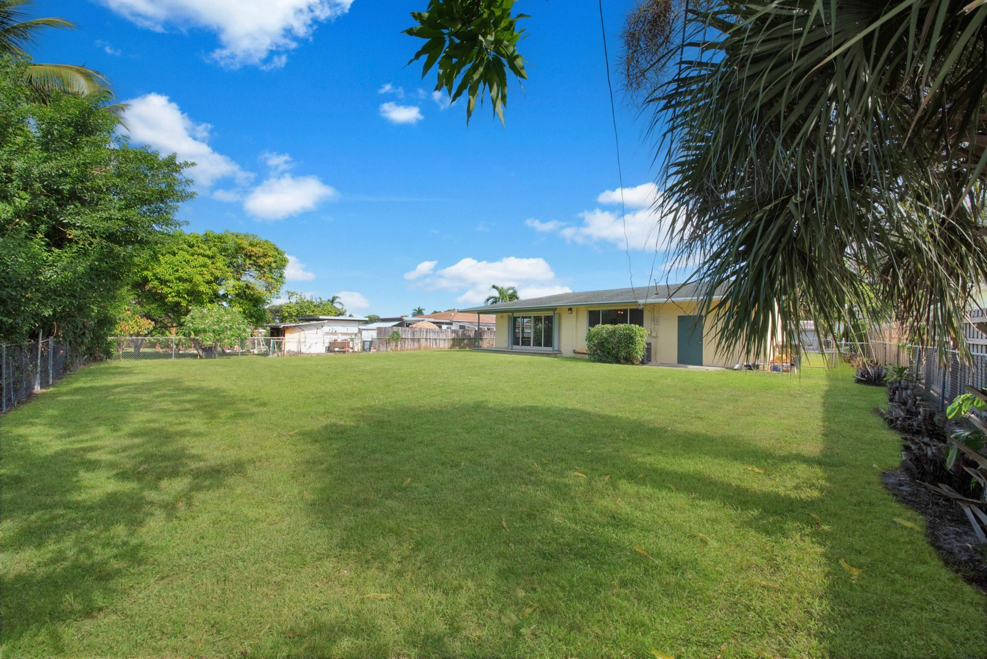 2022 Collier Avenue, Lake Worth, FL 33461 Photo