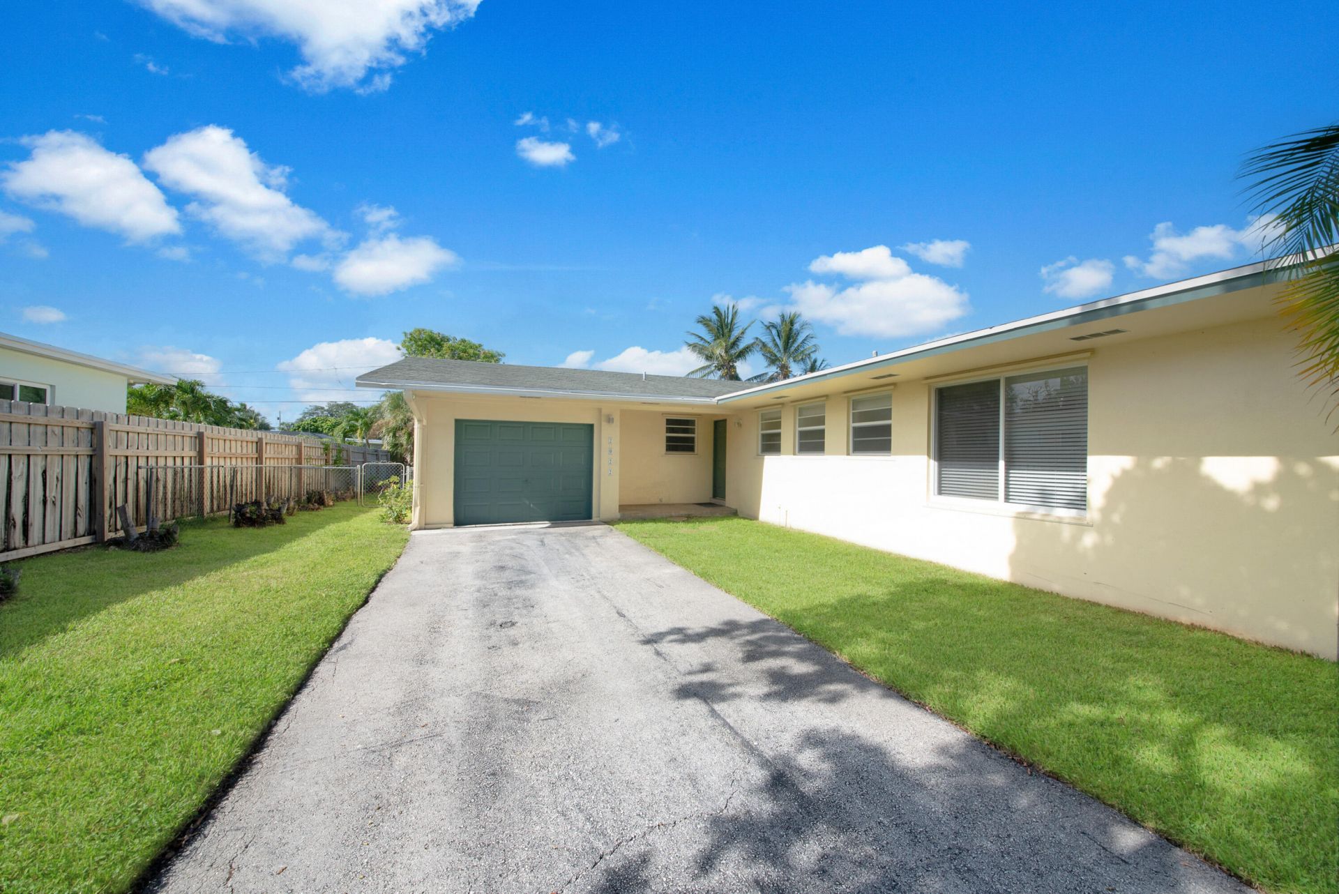 2022 Collier Avenue, Lake Worth, FL 33461 Photo