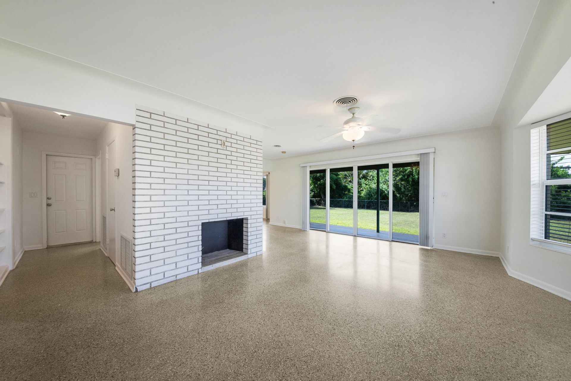 2022 Collier Avenue, Lake Worth, FL 33461 Photo