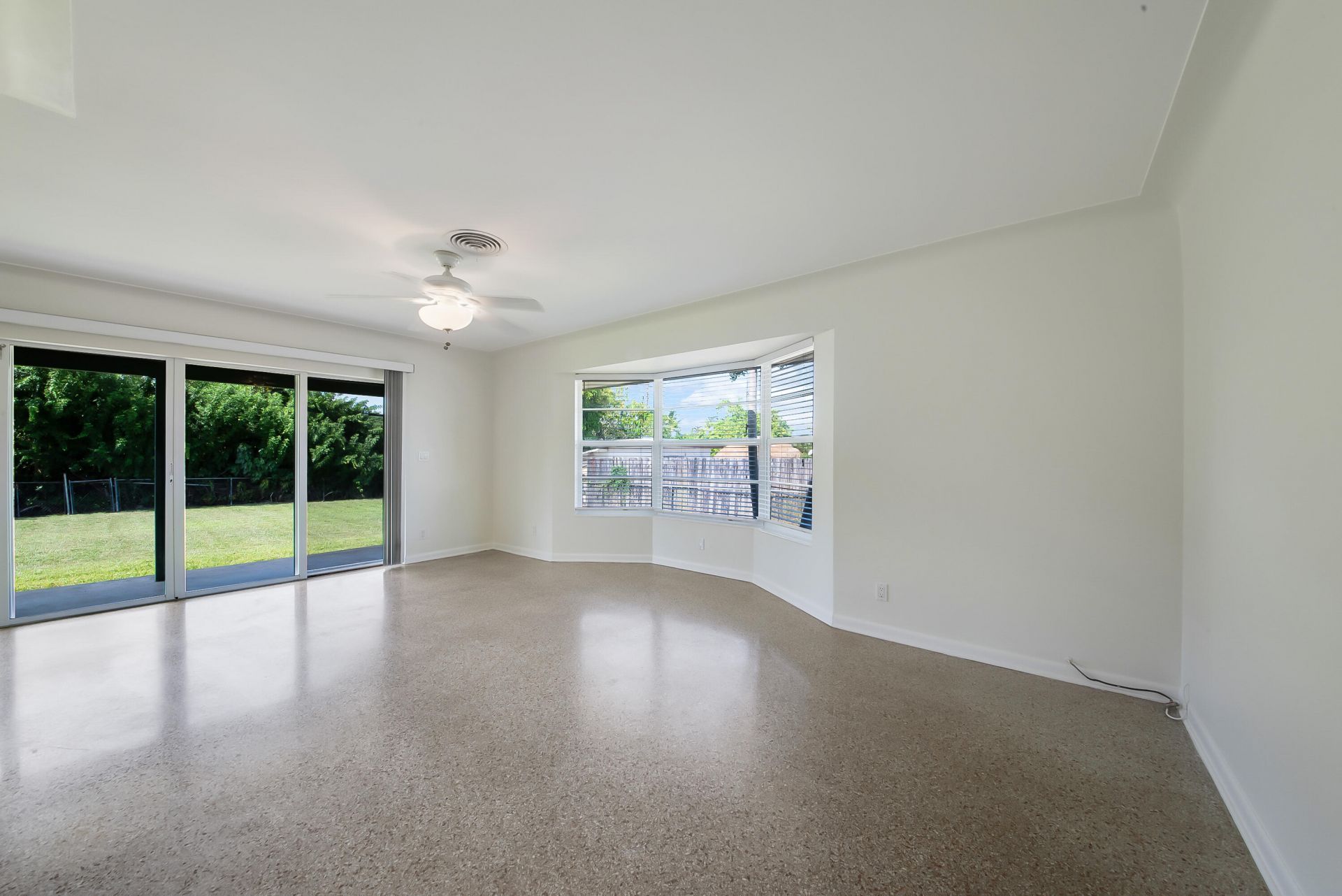 2022 Collier Avenue, Lake Worth, FL 33461 Photo