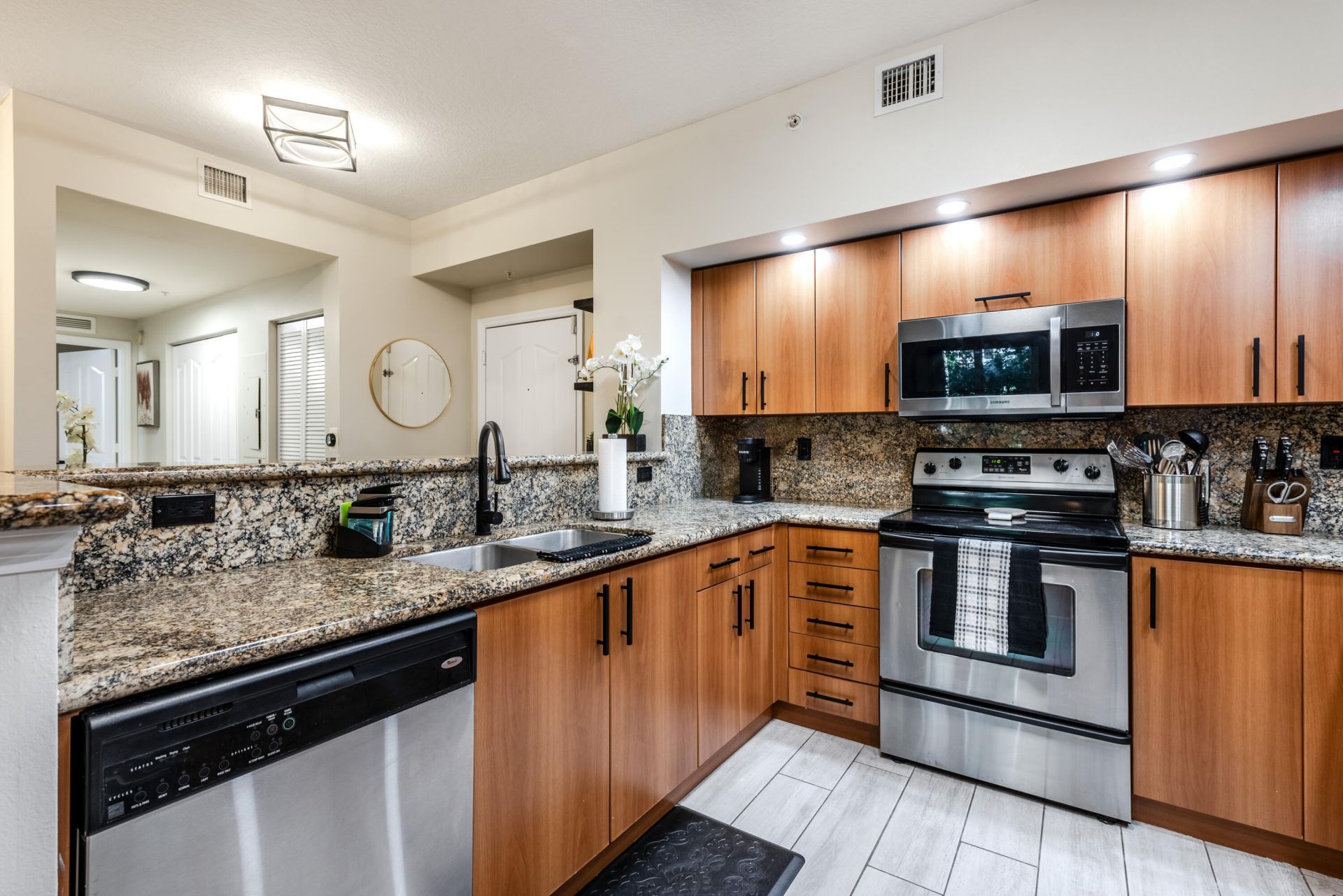255 NE 3rd Avenue, Unit 2212, Delray Beach, FL 33444 Photo