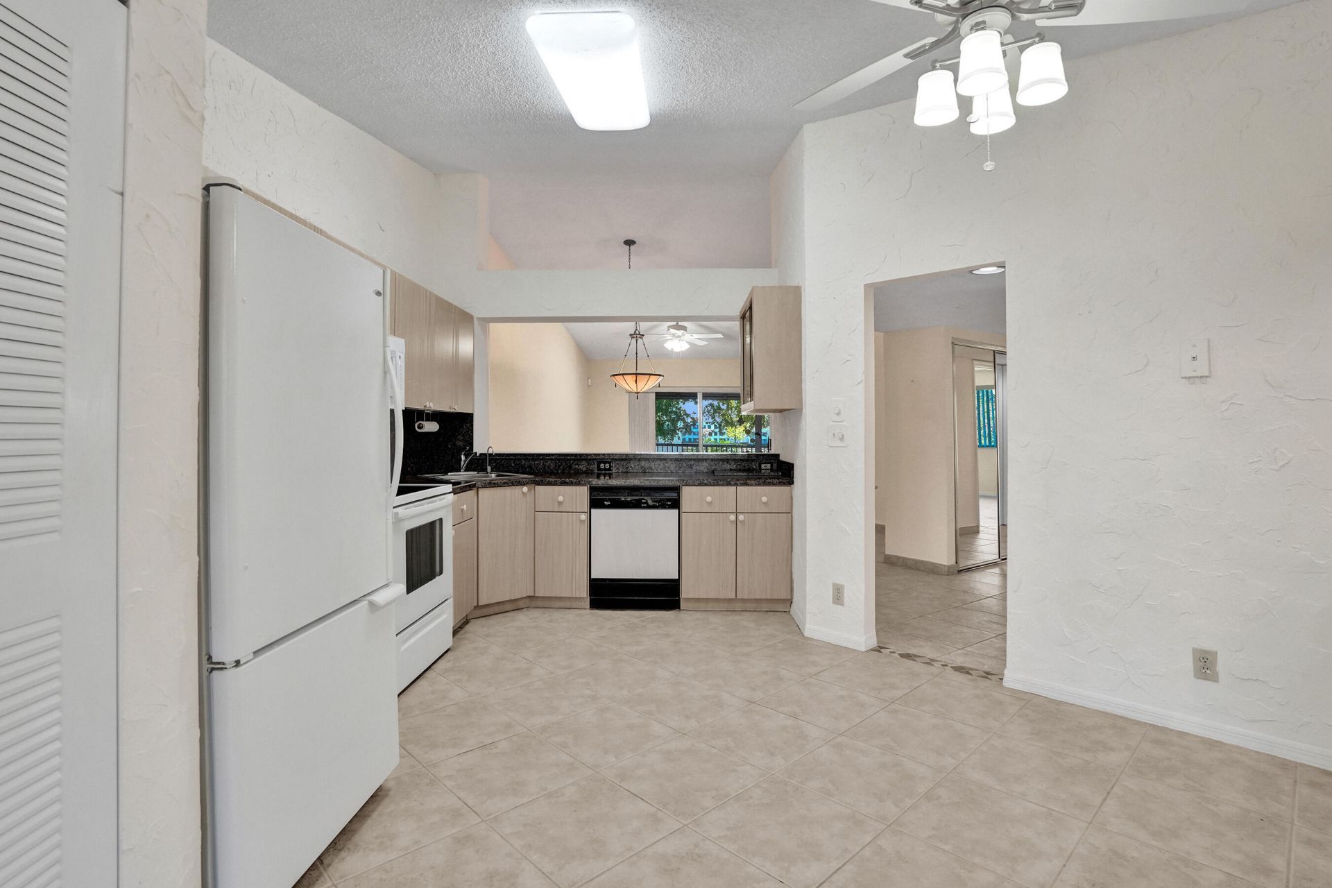 7243 S Devon Drive, Tamarac, FL 33321 Photo