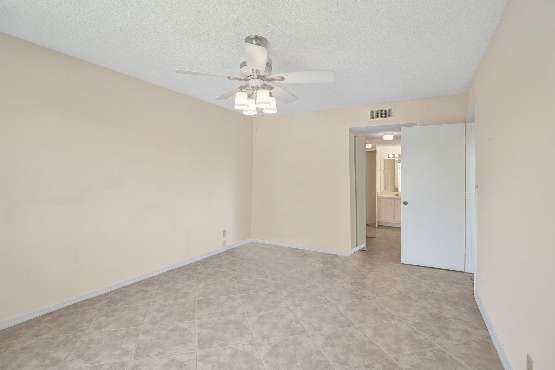 7243 S Devon Drive, Tamarac, FL 33321 Photo