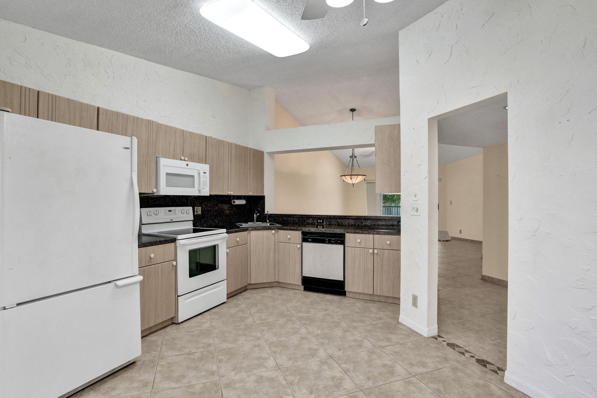 7243 S Devon Drive, Tamarac, FL 33321 Photo