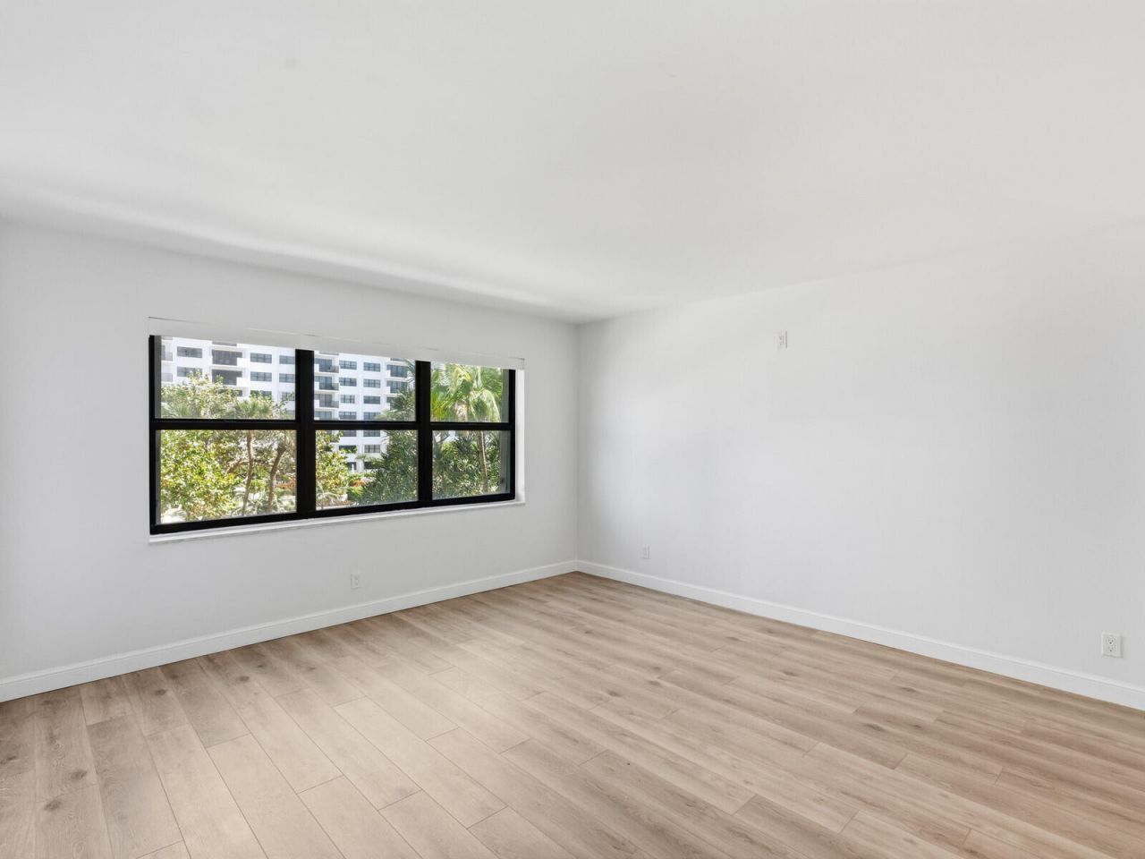 5000 N Ocean Boulevard, Unit 306, Lauderdale by the Sea, FL 33308 Photo