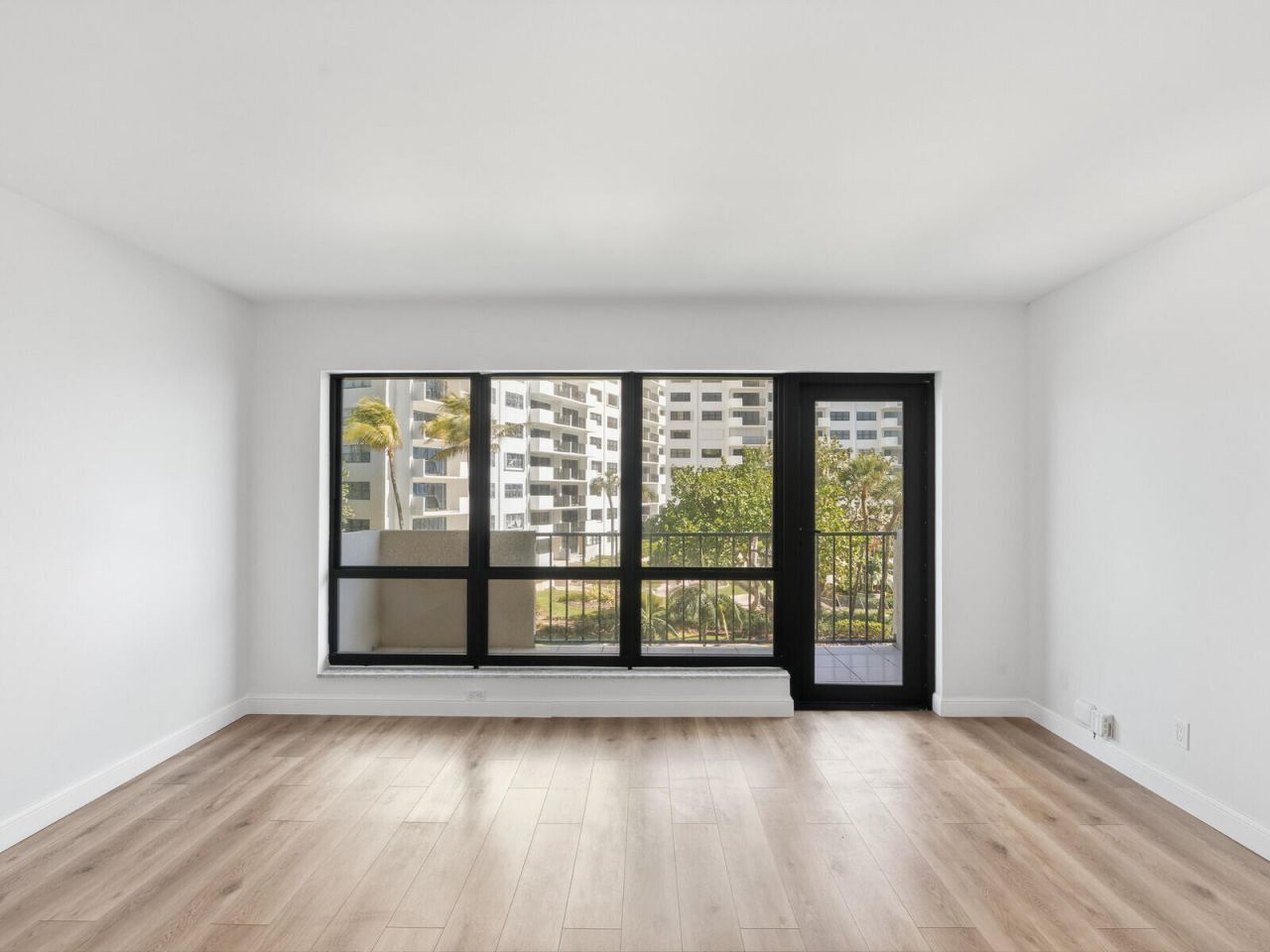 5000 N Ocean Boulevard, Unit 306, Lauderdale by the Sea, FL 33308 Photo