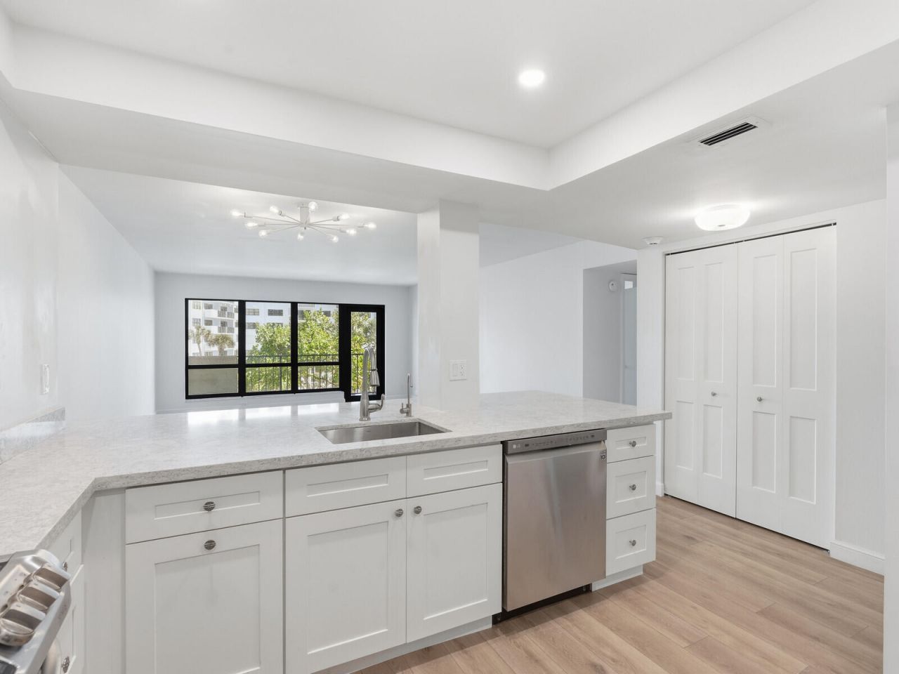 5000 N Ocean Boulevard, Unit 306, Lauderdale by the Sea, FL 33308 Photo