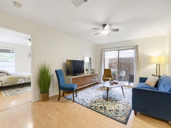 6903 Deatonhill DR, Unit 20, Austin, TX 78745