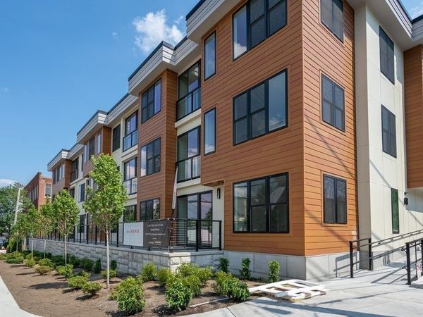 68 Los Angeles, Unit 106, Newton, MA 02458