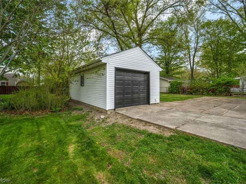 174 Tomahawk Drive, Avon Lake, OH 44012 Photo 41