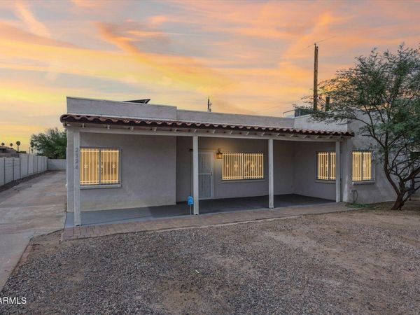 2524 W CAMPBELL Avenue, Phoenix, AZ 85017