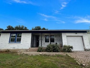 4244 Carol Avenue, Fort Worth, TX 76105