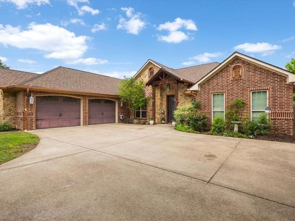 249 Heritage Court , Lindale, TX 75771