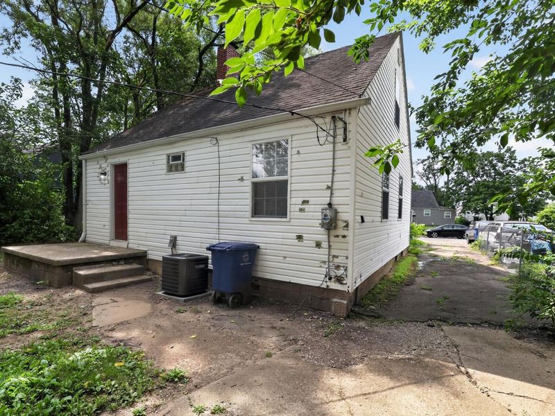 2579 Lexington Avenue, Columbus, OH 43211 Photo 3