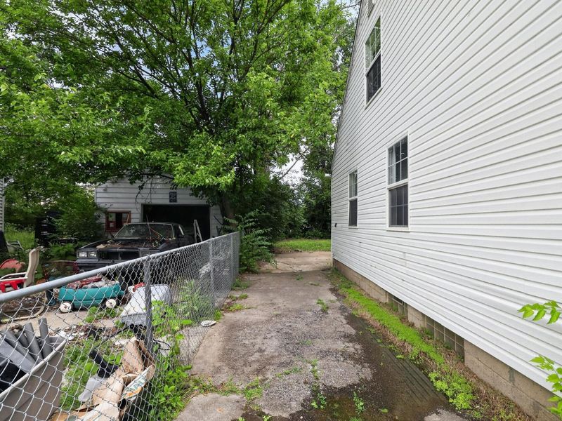 2579 Lexington Avenue, Columbus, OH 43211 Photo 4